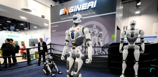 CES 2024: роботи виходять на перший план – від настільного тенісу до складання білизни