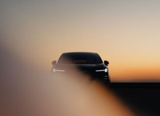 Volvo EX60: il nuovo SUV elettrico vanta un’autonomia ai vertici della categoria e una ricarica rapida