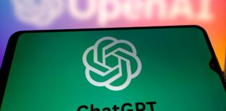 OpenAI planeja primeiro dispositivo de IA vestível: um desafio atrás da orelha para AirPods