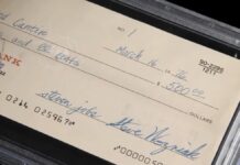 Historická účtenka Apple se v aukci prodala za 2,4 milionu dolarů