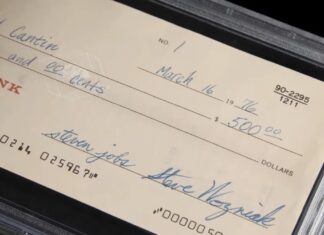 Historická účtenka Apple se v aukci prodala za 2,4 milionu dolarů