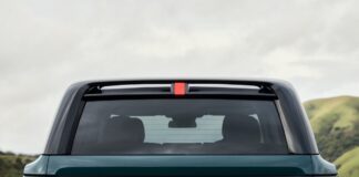 Rivian opóźnia rentowność, przyspieszając inwestycje w autonomię