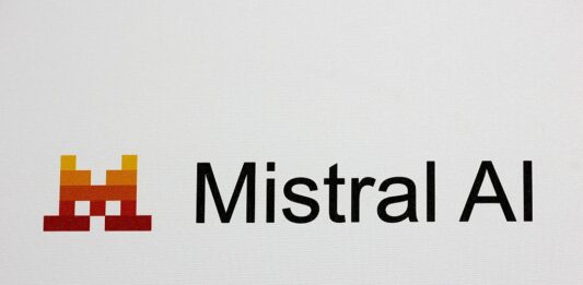 Mistral AI Залучає $830М для розширення в Європі