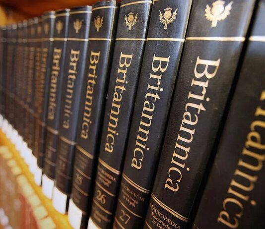 Britannica та Merriam-Webster подали до суду на OpenAI за порушення авторських прав