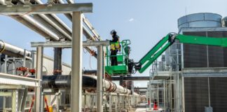 L’espansione dell’intelligenza artificiale incontra resistenze locali, Wall Street ne prende atto