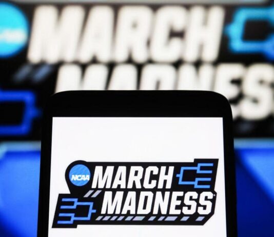 Безумный март ChatGPT: Вторая попытка доминирования в прогнозах