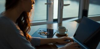 Sederhanakan Alur Kerja Anda: Dapatkan Lisensi Seumur Hidup untuk Konverter dan Editor AcePDF dengan Diskon 70%.