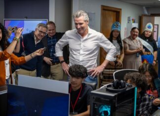 Каліфорнія запустила найбільшу в країні державну мережу широкосмугового доступу, приділяючи пріоритетну увагу племінним громадам