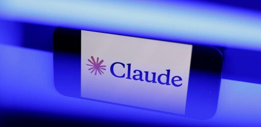Чи може ІІ створити професійне портфоліо? Мій досвід роботи з Claude Design: потенціал та ризики