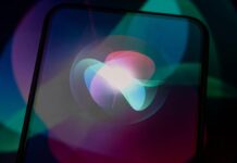 Apple’s Siri Needs a Wake-Up Call