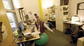 Всередині Гуглоплекса: Як кампус Google у Маунтін-В’ю був спроектований для інновацій